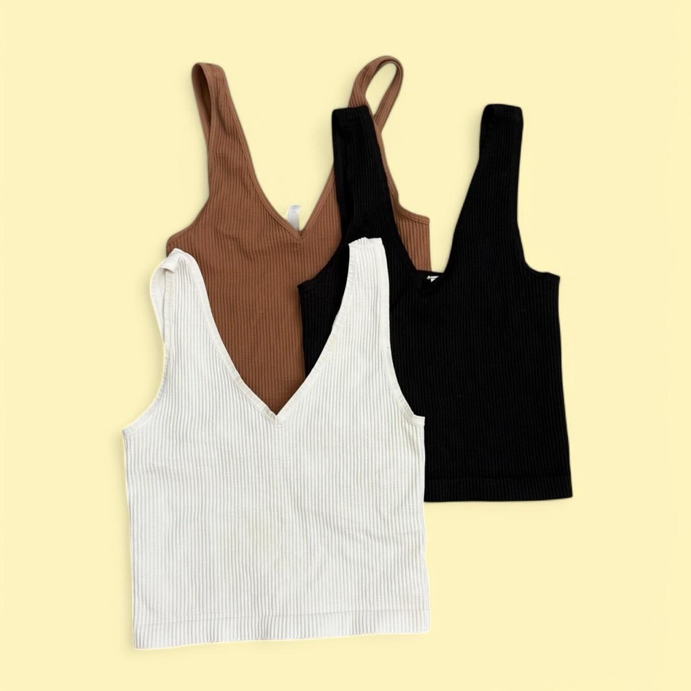 pack of 3 v neck cropped tank tops